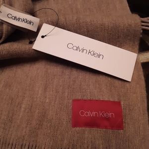 Calvin Klein Women's Scarf 72"L w/Small Fringe NWT